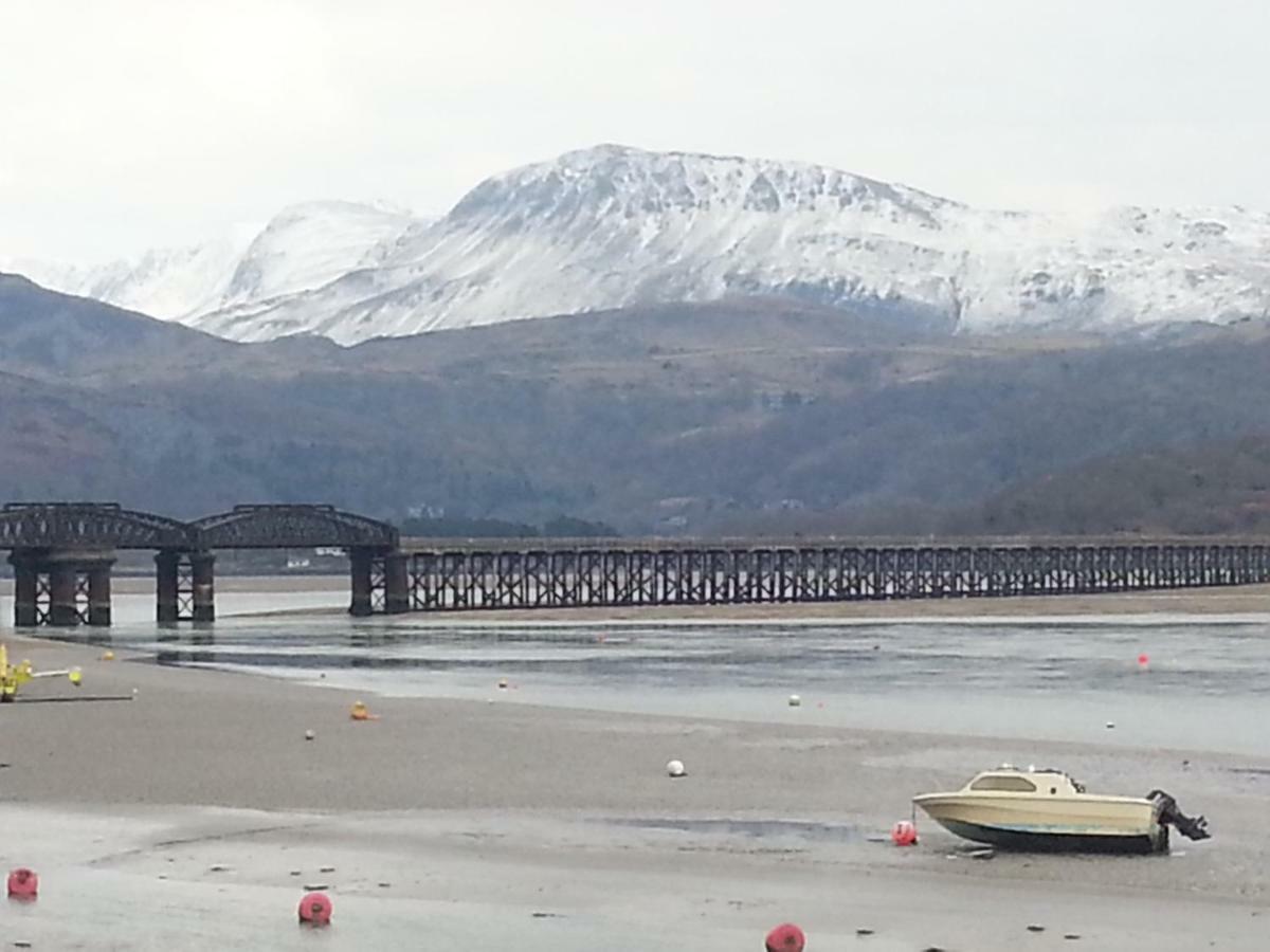 Villa Snowdonia Mawddach Escape Dolgellau Esterno foto